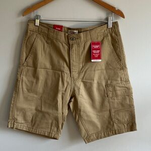 🔥10 for $100🔥 NWT Signature by Levi Men’s beige cargo shorts size 32